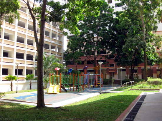 Blk 579 Hougang Avenue 4 (S)530579 #238192